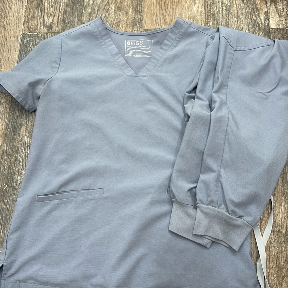 Figs small scrub set
